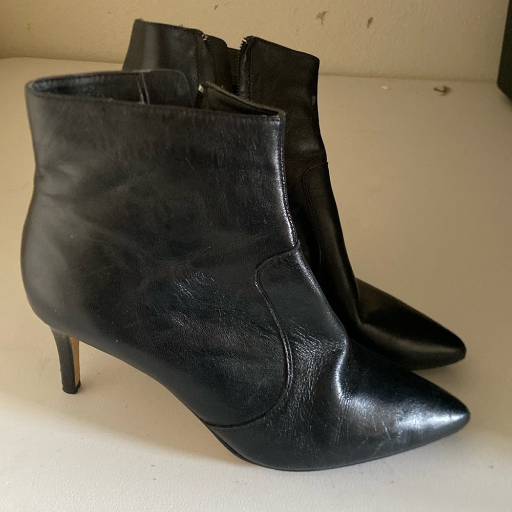 Halogen Booties high heel black leather zip side 7.5